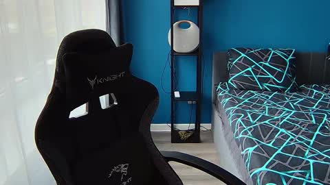 hot_cap_77 online show from April 13, 8:09 am