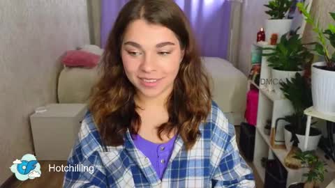Snapshot of hot_chill__ chatting on September 27, 4:56 pm LiluCaroline online show from September 27, 4:56 pm