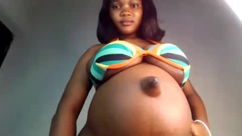 Snapshot of hot_choccoolate chatting on August 8, 3:14 pm Zarah online show from August 8, 3:14 pm
