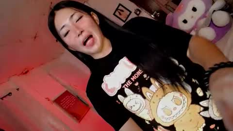 its me CLAUDIA online show from March 21, 10:20 am