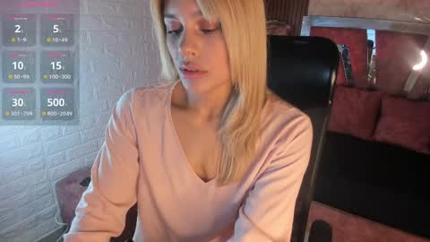 Snapshot of hot_cupid01 chatting on May 27, 10:56 am Valery online show from May 27, 10:56 am