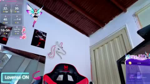Snapshot of hot_destinyk chatting on April 30, 8:57 pm destinyk online show from April 30, 8:57 pm