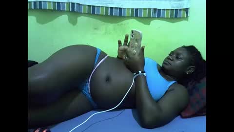 hot_girlly online show from April 15, 6:37 pm