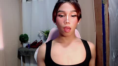 Snapshot of hot_khianna chatting on April 29, 7:45 am Khianna online show from April 29, 7:45 am