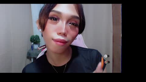 Snapshot of hot_khianna chatting on May 2, 2:44 pm Khianna online show from May 2, 2:44 pm