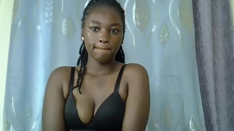 Snapshot of hot_lexy2 chatting on June 17, 9:23 am hot_lexy2 online show from June 17, 9:23 am