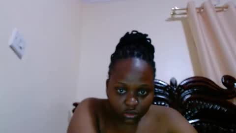Snapshot of hot_linahh chatting on October 13, 11:27 pm Linah online show from October 13, 11:27 pm