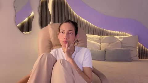 Alana online show from February 5, 9:08 pm