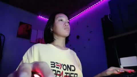 Snapshot of hot_lunax chatting on January 2, 7:55 am khim online show from January 2, 7:55 am