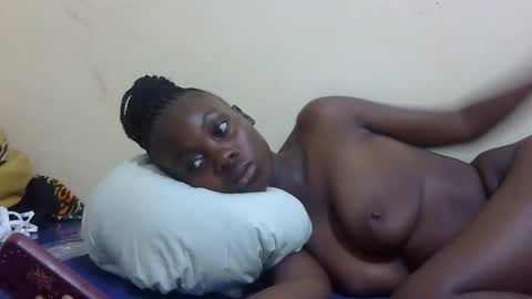 Snapshot of hot_melanie1 chatting on April 14, 10:49 pm hot_melanie1 online show from April 14, 10:49 pm