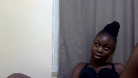Snapshot of hot_melanie1 chatting on May 13, 10:34 am hot_melanie1 online show from May 13, 10:34 am