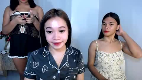 Snapshot of hot_pauline chatting on June 21, 6:27 am hot_pauline online show from June 21, 6:27 am