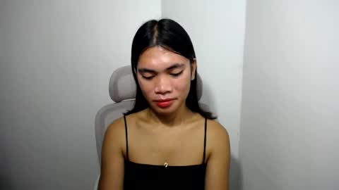 Snapshot of hot_pauline chatting on July 10, 8:22 pm hot_pauline online show from July 10, 8:22 pm