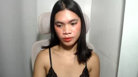 Snapshot of hot_pauline chatting on July 24, 10:19 pm hot_pauline online show from July 24, 10:19 pm