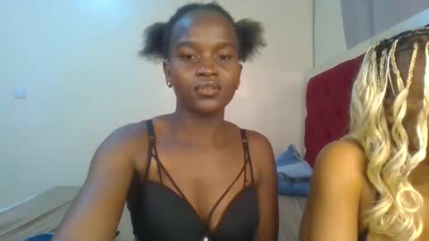 Hot petite online show from June 9, 9:48 pm