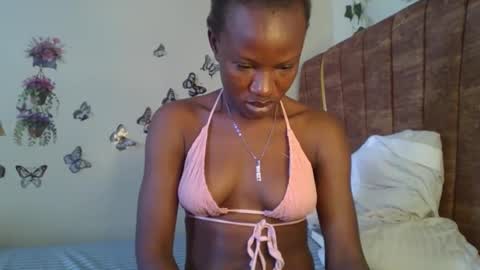 Snapshot of hot_petite100 chatting on April 11, 7:13 am hot petite100 online show from April 11, 7:13 am