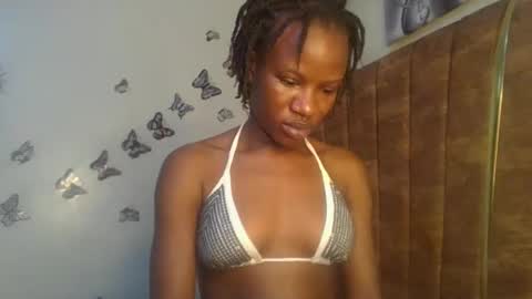 Snapshot of hot_petite100 chatting on April 17, 4:04 am hot petite100 online show from April 17, 4:04 am