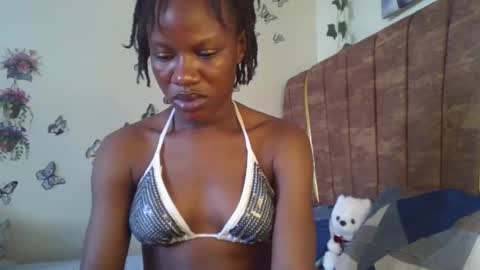 Snapshot of hot_petite100 chatting on April 20, 6:16 am hot petite100 online show from April 20, 6:16 am