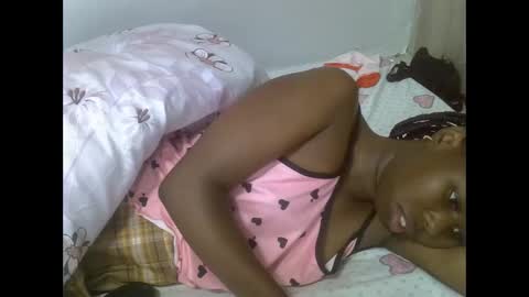 Snapshot of hot_petra2 chatting on May 18, 4:07 am Daddys doll online show from May 18, 4:07 am