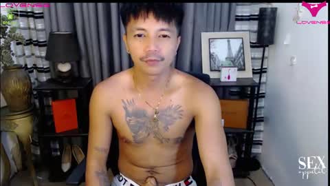 Snapshot of hot_pinoycock chatting on August 7, 9:55 am Karl online show from August 7, 9:55 am