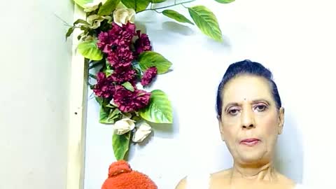 Snapshot of hot_queen58 chatting on June 9, 7:03 pm hot queen online show from June 9, 7:03 pm