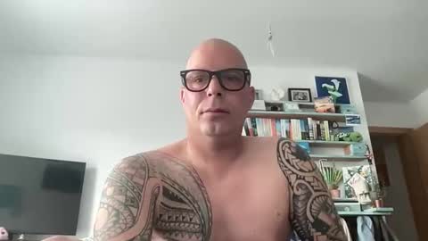 letmedoo2 online show from April 20, 6:49 am