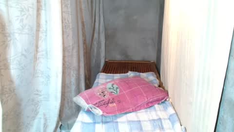 Snapshot of hot_sexy_mira chatting on July 22, 3:42 am mira online show from July 22, 3:42 am