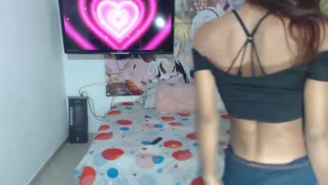 Snapshot of hot_skiiny chatting on October 19, 4:46 am hot_skiiny online show from October 19, 4:46 am