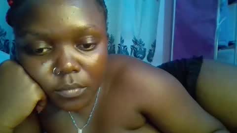 Snapshot of hot_sweetgal chatting on February 18, 6:37 pm sweetserene online show from February 18, 6:37 pm