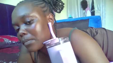 Snapshot of hot_sweetgal chatting on April 29, 11:25 am sweetserene online show from April 29, 11:25 am