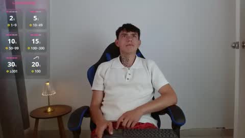 Snapshot of hot_teo1 chatting on May 11, 1:17 pm M A T E O online show from May 11, 1:17 pm