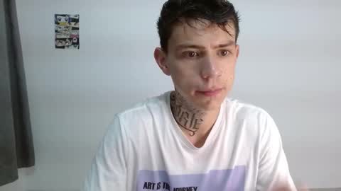 Snapshot of hot_teo_ chatting on December 3, 11:08 am Mateo online show from December 3, 11:08 am