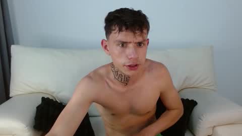 Snapshot of hot_teo_ chatting on January 7, 5:15 pm Mateo online show from January 7, 5:15 pm