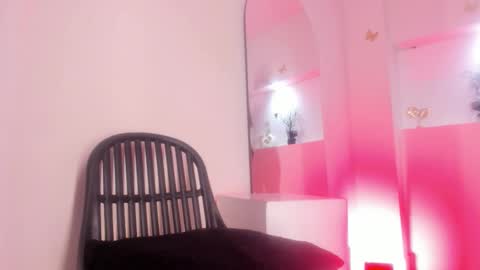 Snapshot of hot_valery_ chatting on January 16, 5:28 pm Valery online show from January 16, 5:28 pm
