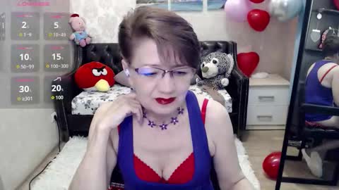 Snapshot of hot_woman04 chatting on February 18, 12:01 pm Sofia online show from February 18, 12:01 pm