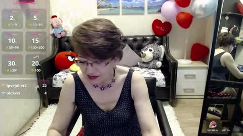 Snapshot of hot_woman04 chatting on February 19, 11:34 pm Sofia online show from February 19, 11:34 pm