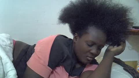 Snapshot of hot_zelinda chatting on June 18, 9:14 am hot_zelinda online show from June 18, 9:14 am