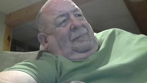 Snapshot of hotandhornyxxx1 chatting on April 23, 6:43 pm Hot and Horny online show from April 23, 6:43 pm