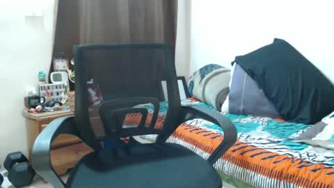 Hot and PowerHOPE U MISS ME online show from December 27, 8:13 am