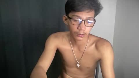 hotasian_jerome online show from March 7, 4:42 am