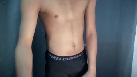 hotasian_jerome online show from March 24, 6:29 am