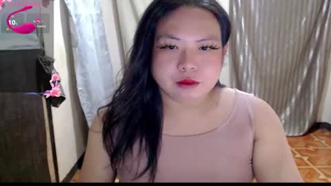 Snapshot of hotasian_mama chatting on July 7, 8:40 am Grace online show from July 7, 8:40 am