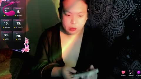 Snapshot of hotasian_mama chatting on July 19, 9:57 am Grace online show from July 19, 9:57 am