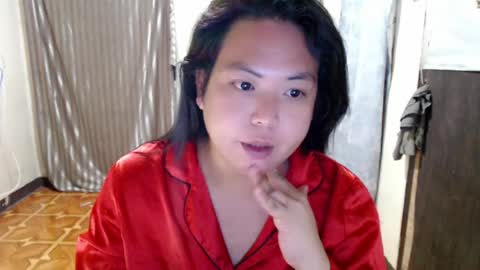 Snapshot of hotasian_mama chatting on July 19, 10:02 pm Grace online show from July 19, 10:02 pm