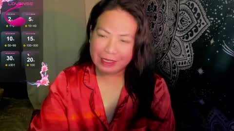 Snapshot of hotasian_mama chatting on July 23, 7:06 am Grace online show from July 23, 7:06 am