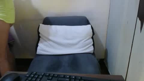 hotasianyue69 online show from February 18, 11:55 pm