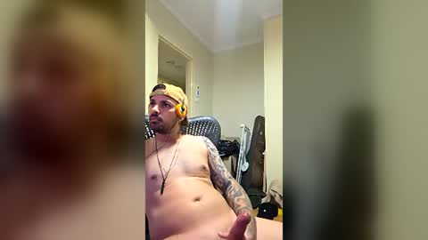 Snapshot of hotaus90 chatting on June 14, 1:36 am hotaus90 online show from June 14, 1:36 am