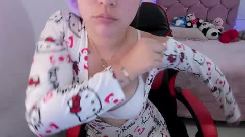 Snapshot of hotbbcwife chatting on May 11, 7:11 pm lesly and ander online show from May 11, 7:11 pm