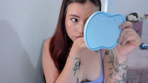 Snapshot of hotbbcwife chatting on May 29, 8:29 pm lesly and ander online show from May 29, 8:29 pm