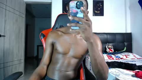 Snapshot of hotblacks07 chatting on April 29, 12:37 am rivas online show from April 29, 12:37 am